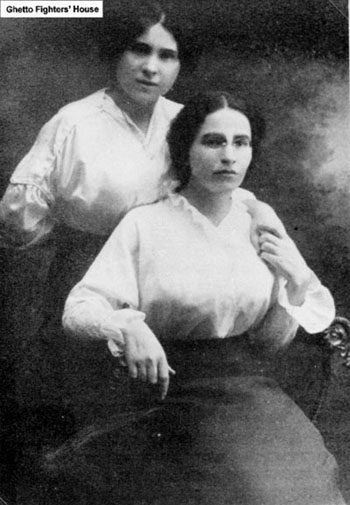 vitebsk 2 socialist women2
